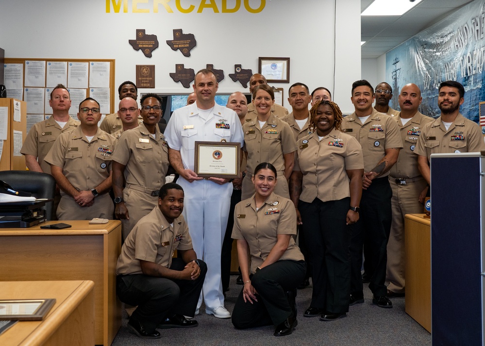 DVIDS – News – Division Equals Positive: Navy Talent Acquisition Group San Antonio’s Division Five Earn Multiple Awards