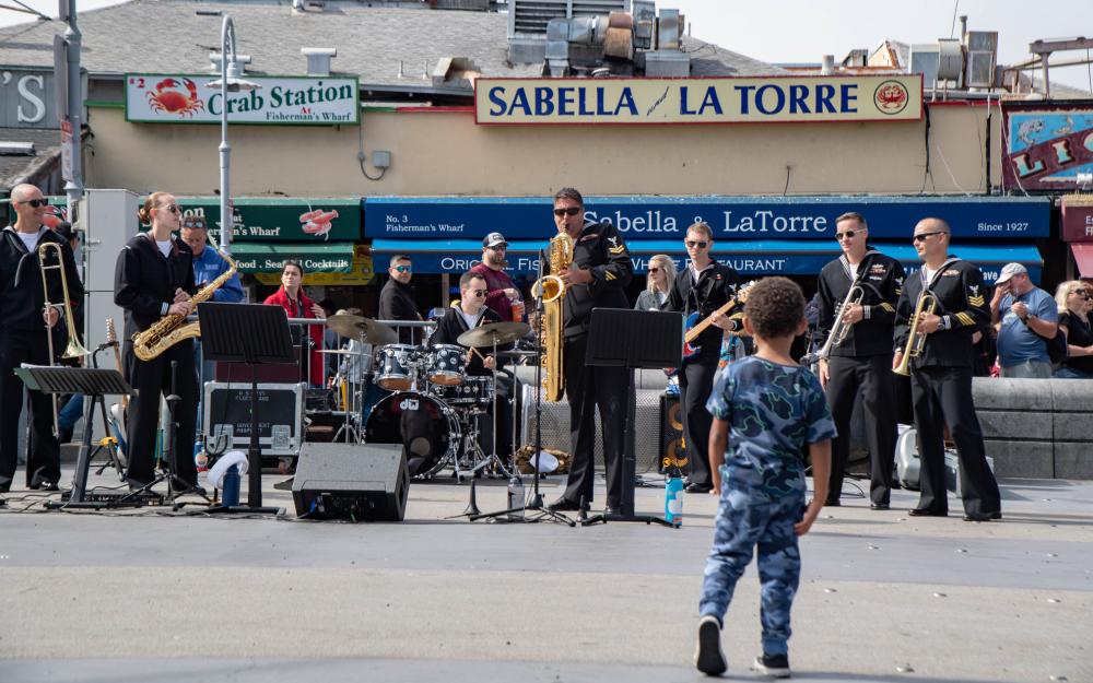 DVIDS – Images – 32nd Street Funk Performs at Fisherman’s Wharf [Image 11 of 12]