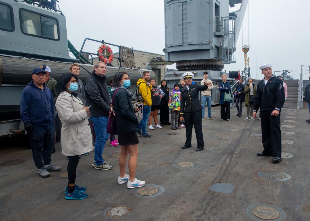 DVIDS – Images – SF Fleet Week: U.S. Navy Ship Tours [Image 1 of 5]