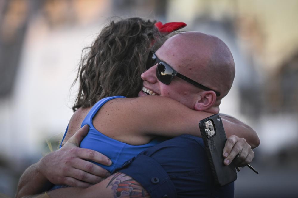 DVIDS – Images – Coast Guard Cutter Midgett Returns to Honolulu After Several Month Deployment [Image 1 of 7]