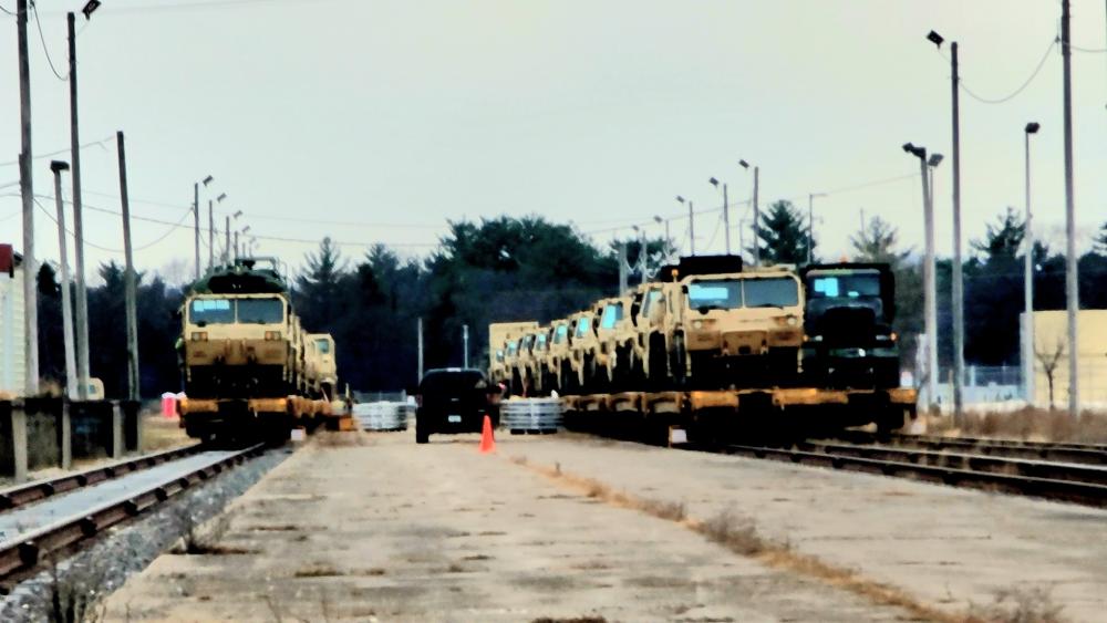 DVIDS – News – Photo Essay: 411th Engineer Company equipment deployment by rail movements at Fort McCoy