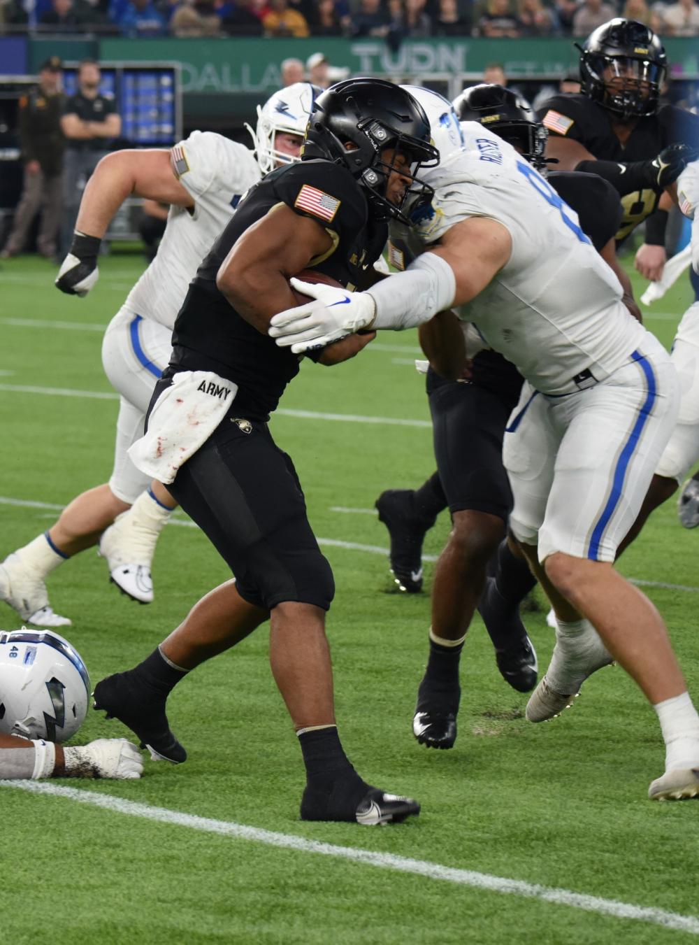 DVIDS – Images – Air Force defeats Army West Point 13-7, wins Commander-in-Chief’s Trophy [Image 5 of 5]