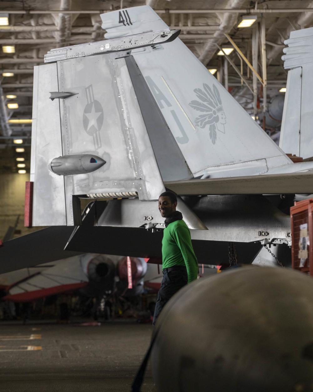 DVIDS – Images – All Hands [Image 12 of 12]