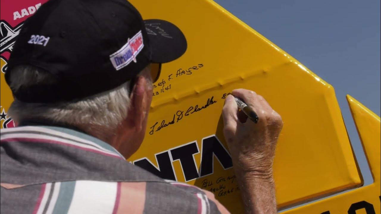 93 yr old veteran in hospice care honored with flight in WWII-era biplane