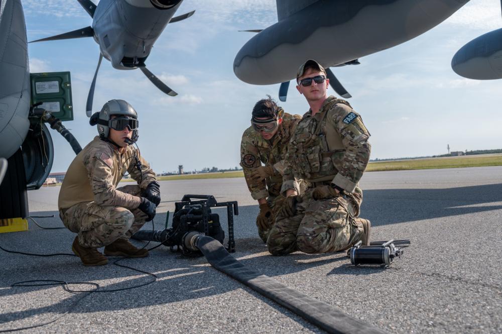 DVIDS – Images – 39th Rescue Squadron conducts FARP refresher training [Image 8 of 8]