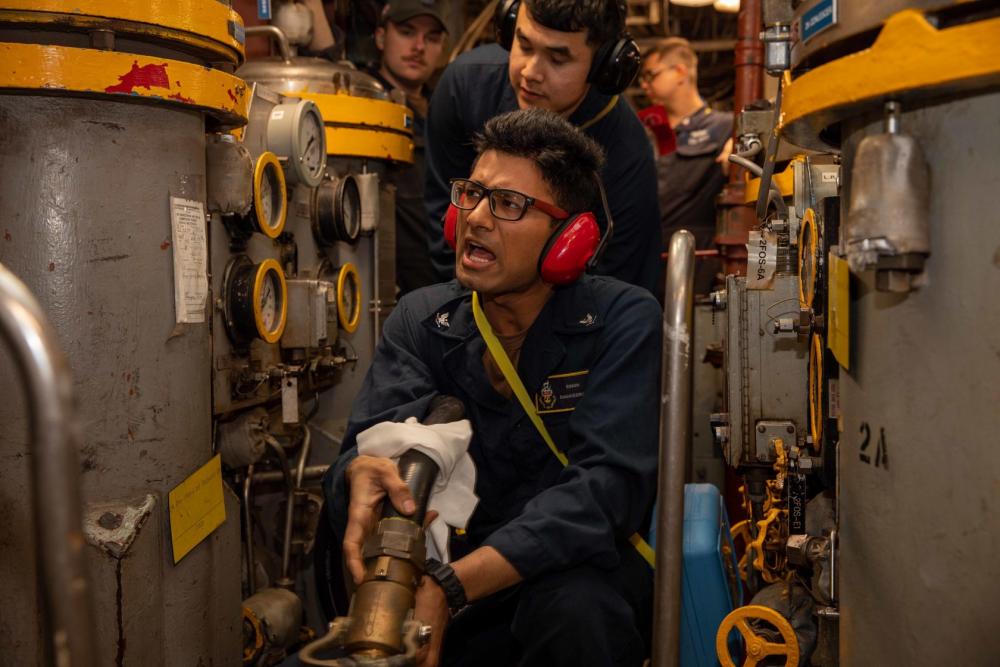 DVIDS – Images – USS Leyte Gulf (CG 55) Daily Operations [Image 20 of 22]