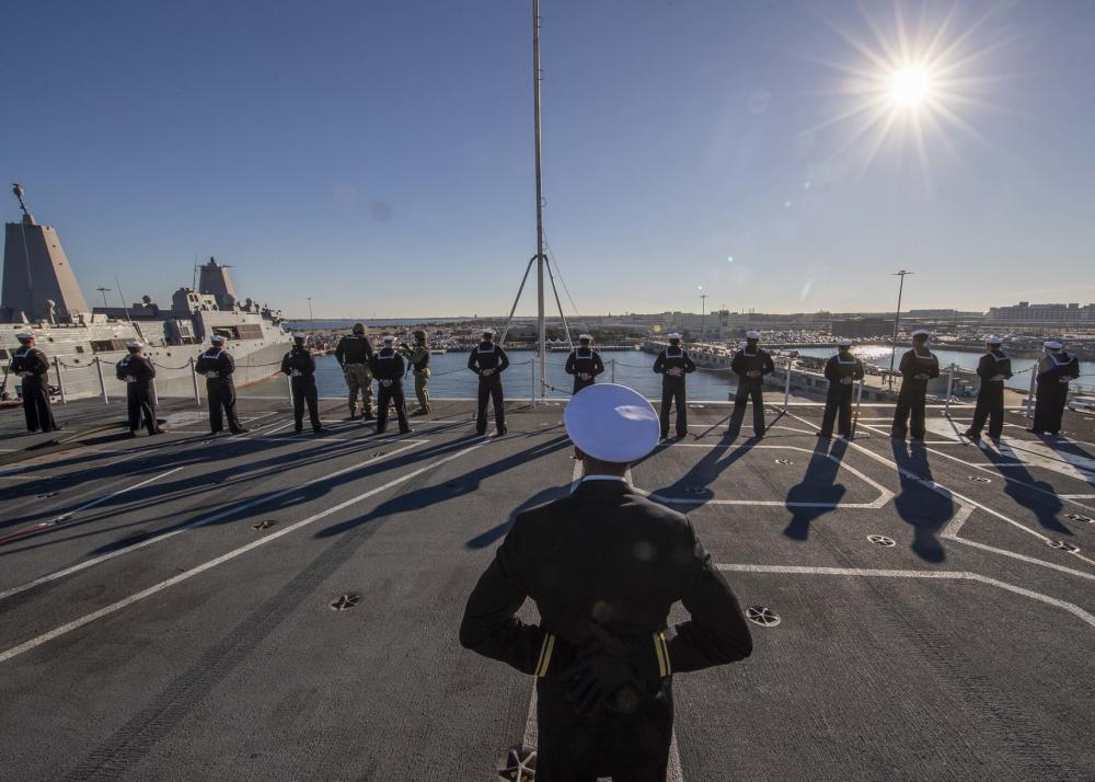 DVIDS – Images – Man the Rails [Image 25 of 25]