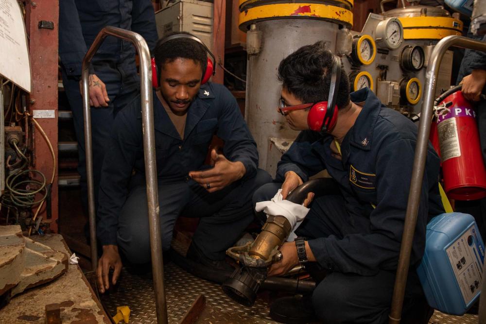 DVIDS – Images – USS Leyte Gulf (CG 55) Daily Operations [Image 19 of 22]