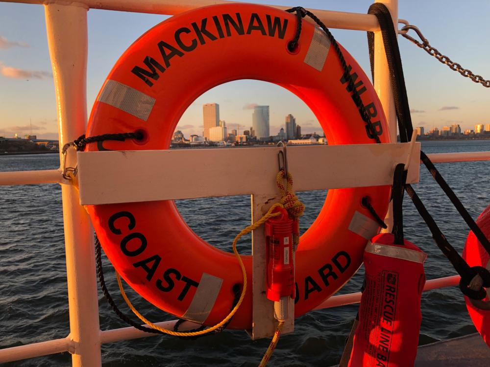 DVIDS – Images – USCGC Mackinaw (WLBB 30) 2022 Christmas Tree Run [Image 13 of 13]
