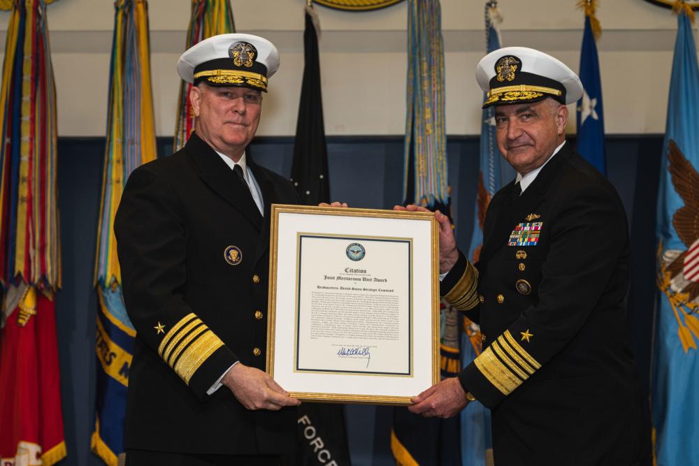 DVIDS – Images – SECDEF Hosts USSTRATCOM Change of Command Ceremony [Image 15 of 43]