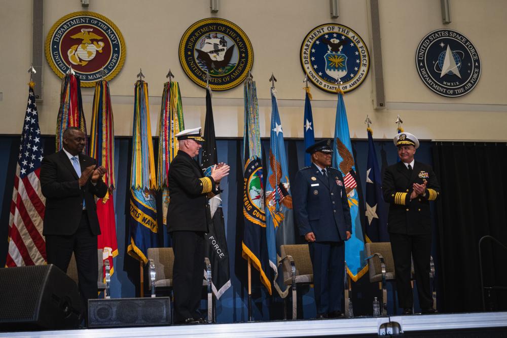 DVIDS – Images – SECDEF Hosts USSTRATCOM Change of Command Ceremony [Image 19 of 43]