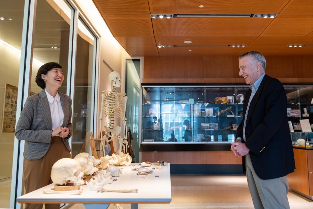 DVIDS – Images – U.S. Ambassador to the Republic of Korea visits DPAA facility [Image 1 of 7]