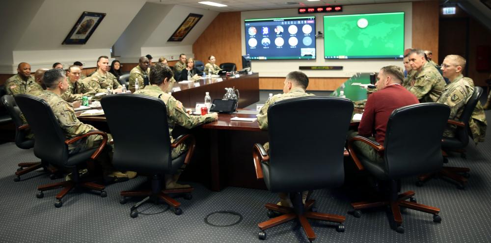 DVIDS – Images – ARCYBER commander visits 2d TSB, discusses cyberspace capabilities [Image 4 of 4]