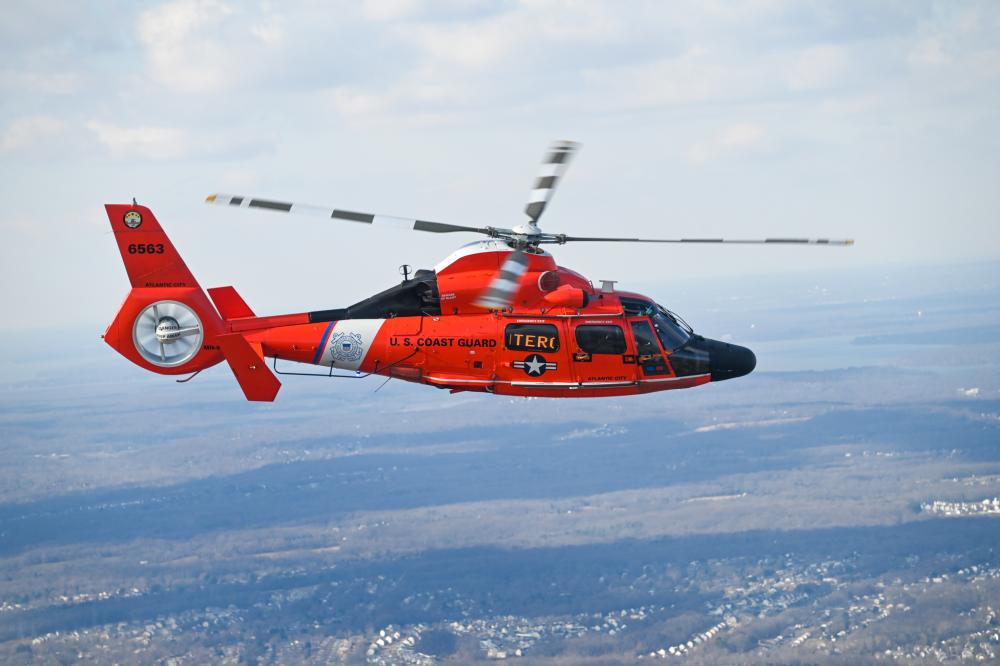 DVIDS – Images – Coast Guard NCRADF trainer flight [Image 9 of 10]