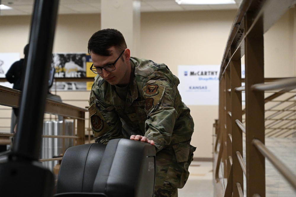 DVIDS – Images – 509th Force Support Squadron’s new equipment [Image 3 of 6]