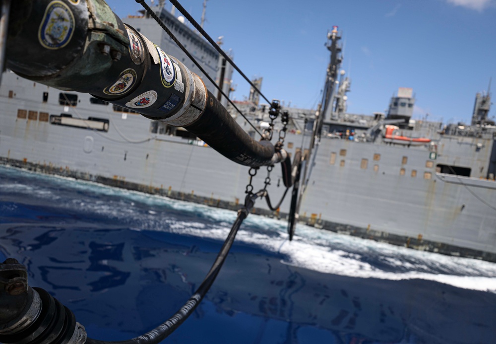 DVIDS – Images – USS Milius (DDG 69) Conducts Underway Replenishment with USNS Wally Schirra (T-AKE 8) [Image 6 of 6]