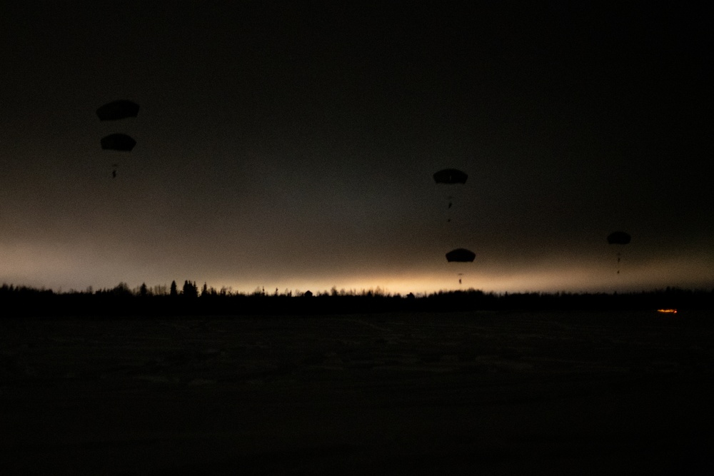 DVIDS – Images – Arctic Angels conduct low-light airborne operation for JPMRC-AK 23-02 [Image 1 of 8]