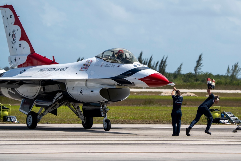 DVIDS – Images – Thunderbirds headline Homestead Air & Space Show [Image 57 of 61]