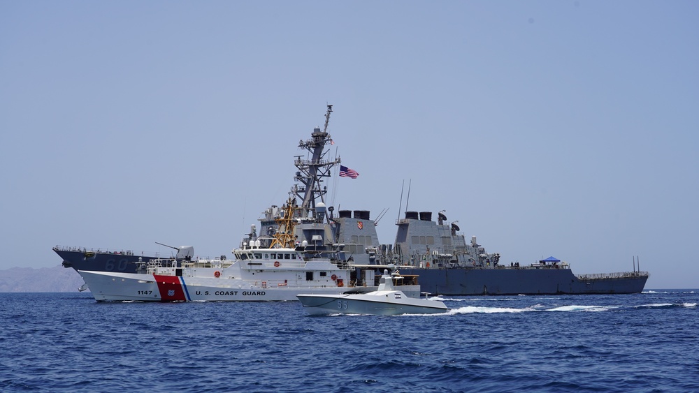 DVIDS – Images – Unmanned and Joint Strait of Hormuz Transit [Image 1 of 2]