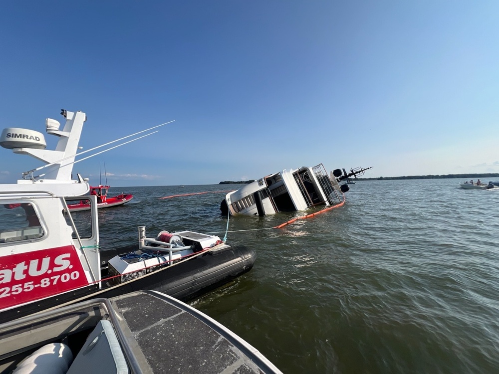 DVIDS – Images – U.S. Coast Guard, partner agencies responding to aground yacht off Chesapeake Bay