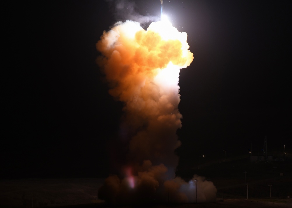 DVIDS – Images – Minuteman III Test Launch Showcases Readiness of U.S. Nuclear Force’s Safe, Effective Deterrent [Image 1 of 2]