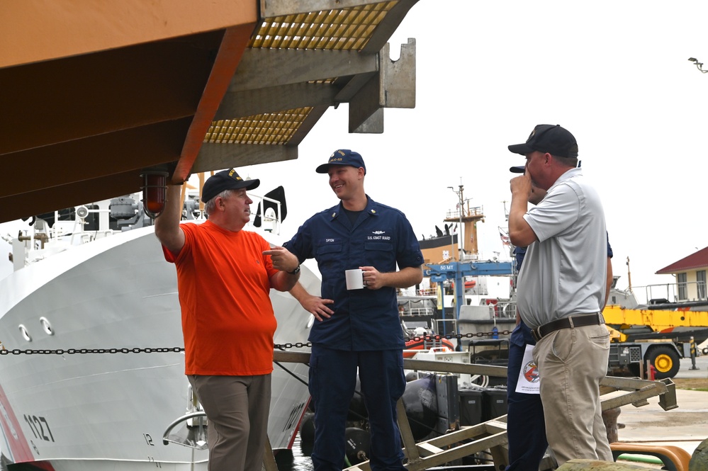 DVIDS – Images – Coast Guard’s ‘Queen of the Fleet’ turns 80 [Image 11 of 11]