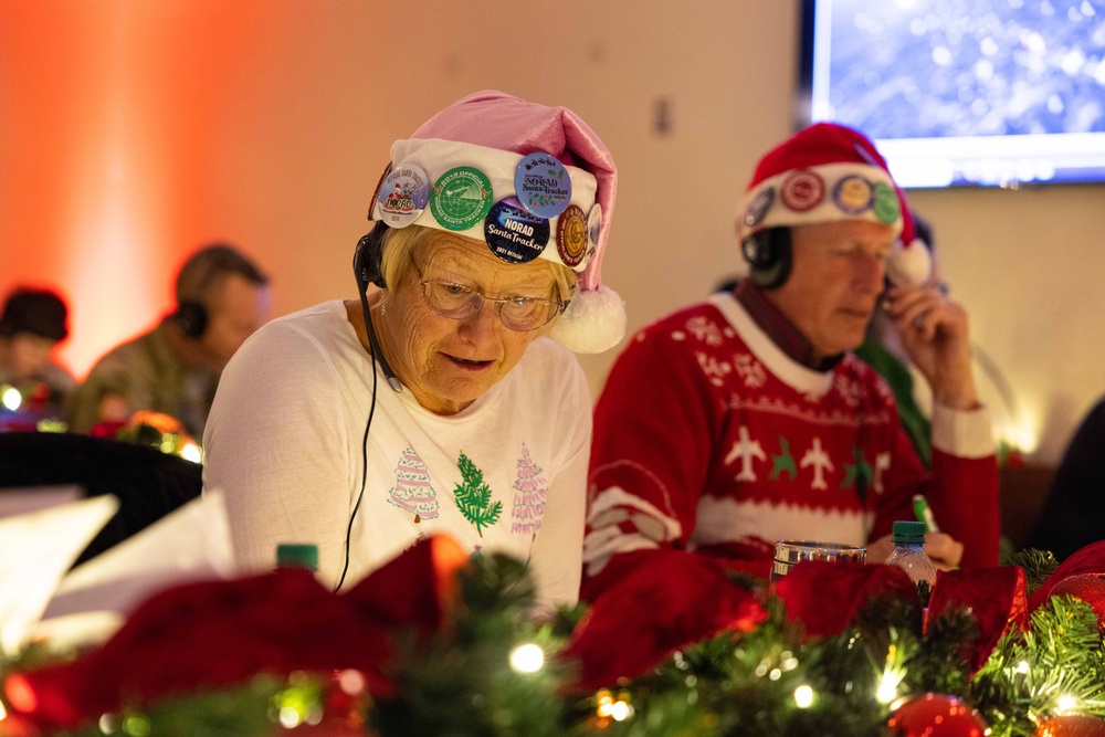 DVIDS – Images – 2024 NORAD Tracks Santa Operations Center [Image 2 of 7]