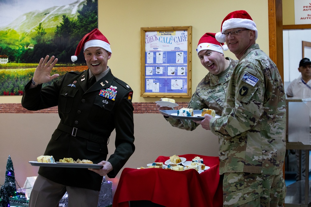 DVIDS – News – 41st IBCT soldiers celebrate Christmas in Kosovo; joined by Kosovo President, US Ambassador, KFOR Commander