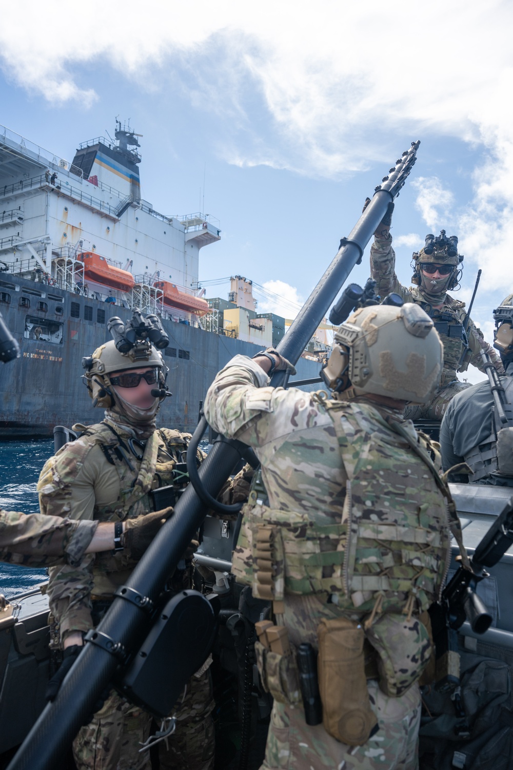 DVIDS – Images – U.S. Navy SEALs Train with Coast Guard MSRT in VBSS Training [Image 3 of 14]