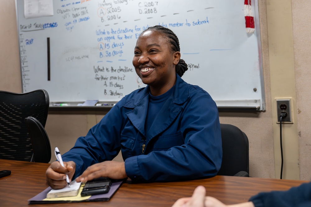 DVIDS – Images – USCGC Polar Star (WAGB 10) transits the Southern Ocean en route to Antartica for Operation Deep Freeze [Image 1 of 7]