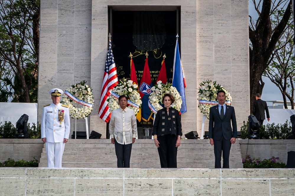 DVIDS – News – USINDOPACOM Commander Travels to the Philippines, Commemorates 80th Anniversary of the Liberation of Manila
