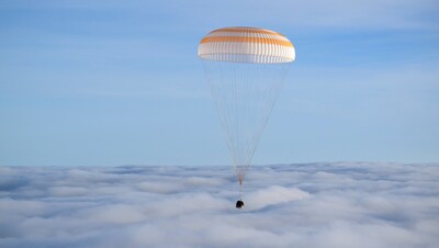 NASA Astronaut Don Pettit, Crewmates Complete Space Station Expedition