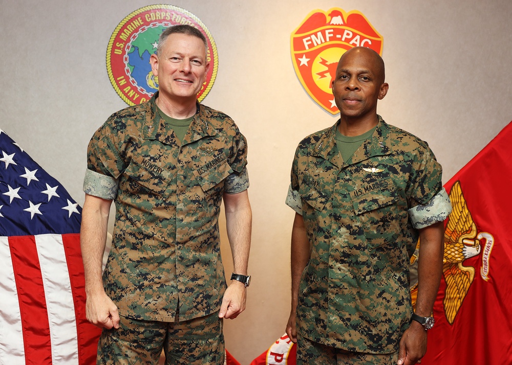 DVIDS – Images – DCOMMARFORPAC meets with U.S. Space Command DV