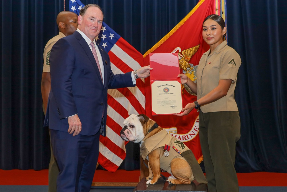 DVIDS – News – MARINE CORPS MASCOT CPL CHESTY XVI RECEIVES GOOD CONDUCT MEDAL FROM SECRETARY OF THE NAVY
