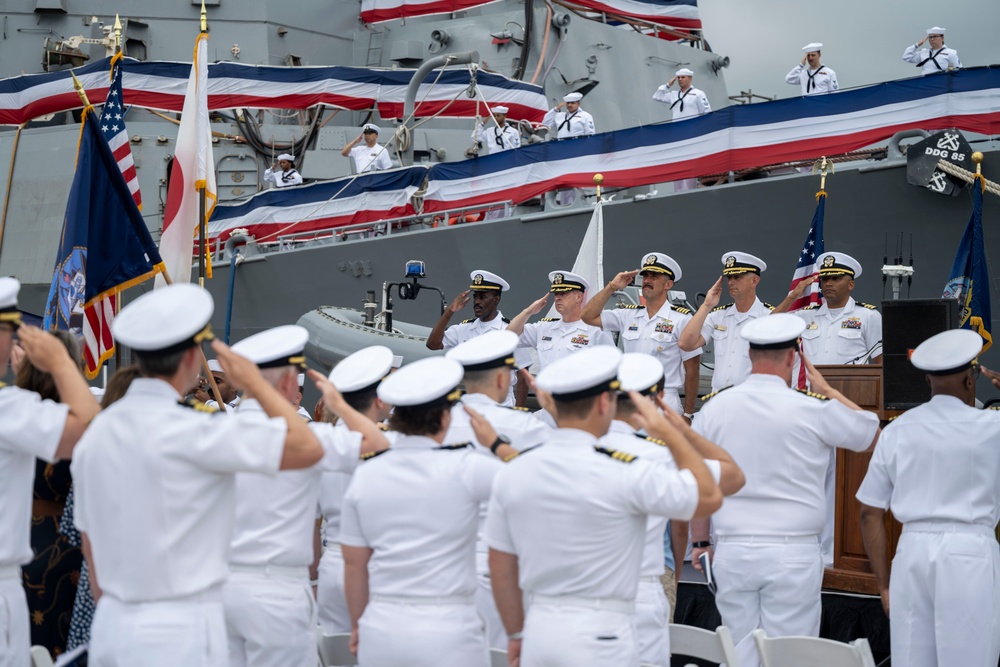 DVIDS – News – USS McCampbell Holds Change of Command Ceremony at CFAY