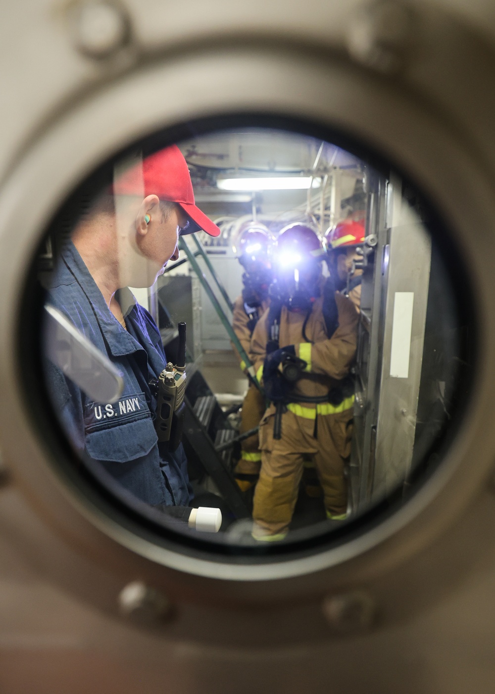 DVIDS – Images – Damage Control Drill in Engineering Spaces aboard USS Paul Ignatius (DDG 117) [Image 2 of 6]