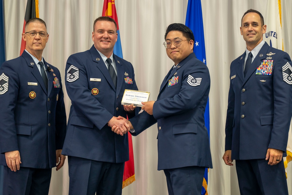 DVIDS – Images – ALS/NCOA class 25-6, 25-F graduation [Image 23 of 28]