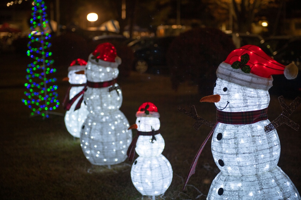 DVIDS – Images – Yokota lights up the holidays with Winterfest 2025 [Image 6 of 11]