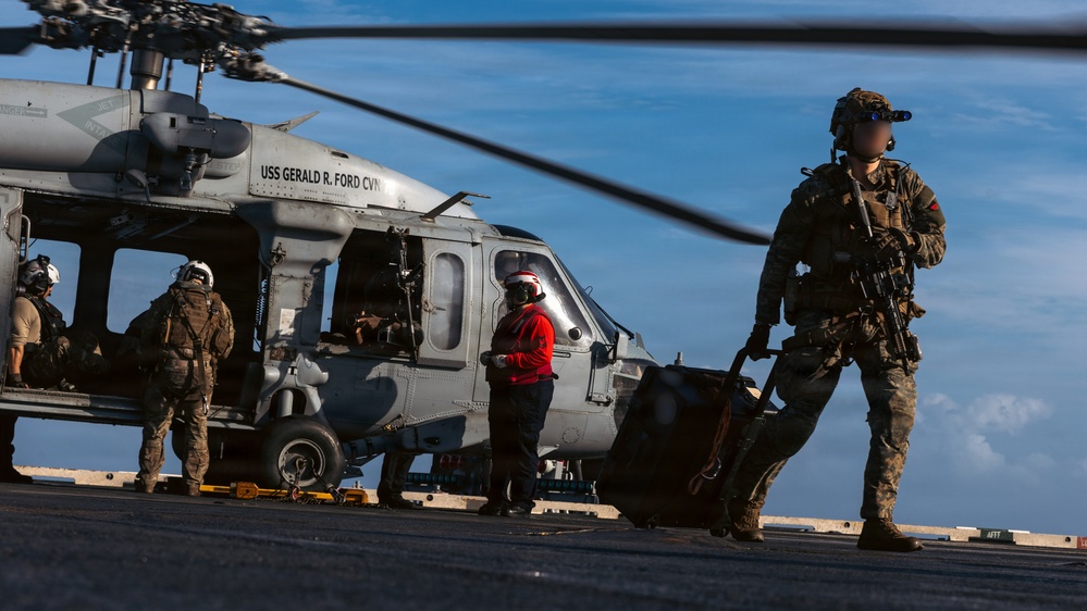 DVIDS – Images – HSC-9 Right of Visit Boarding Operation [Image 1 of 12]